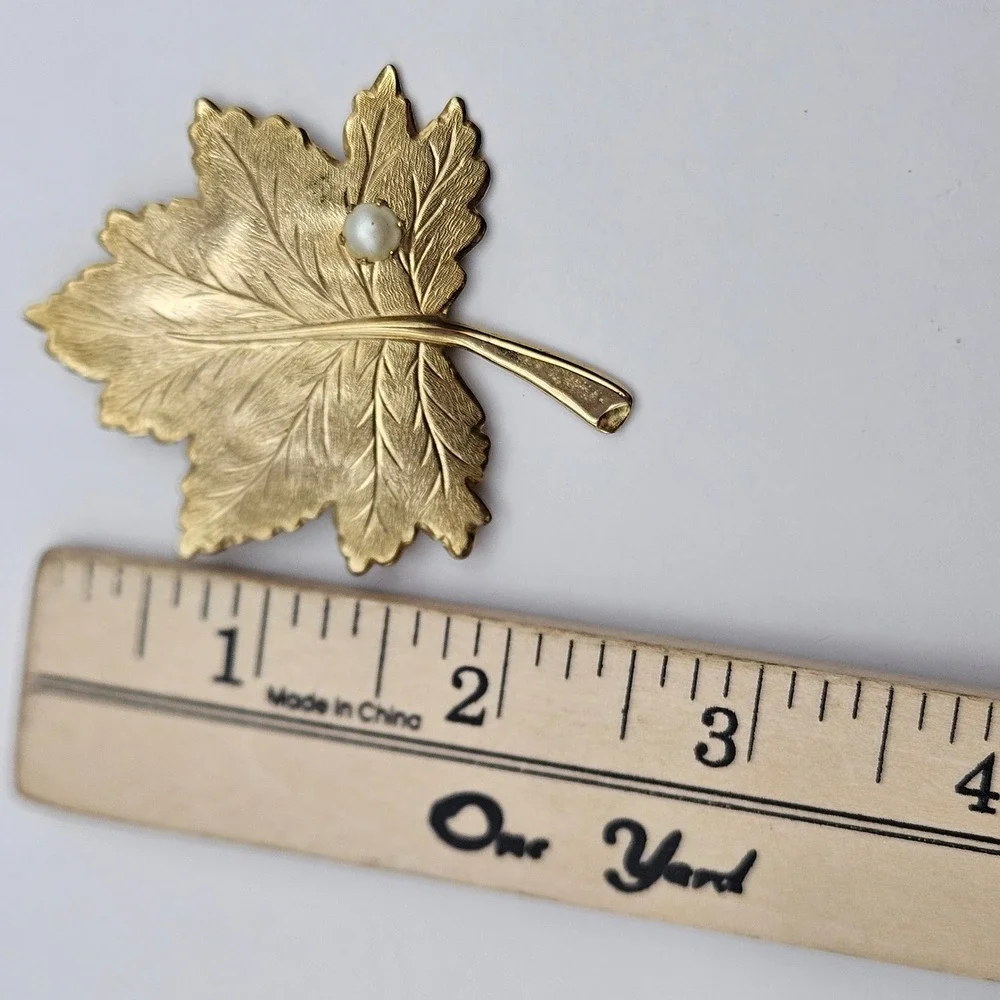 Sarah Coventry Vintage Gold Tone Maple Leaf Brooch with Faux Pearl Accent Pin